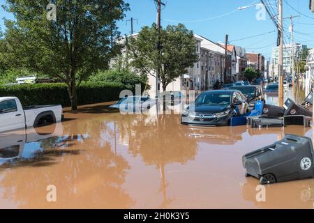 Überflutete Nachbarschaft nach Hurrikan Regen, Pennsylvania USA Stockfoto