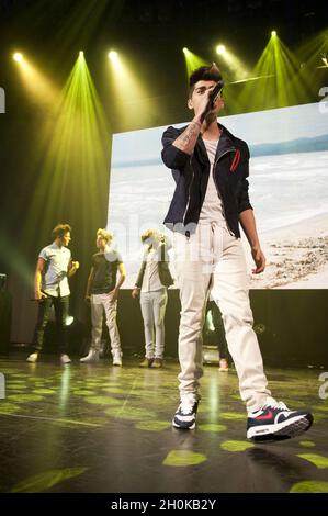 Zayn Malik of One Direction tritt im Roundhouse im Zentrum von London auf, im Rahmen des iTunes Festivals 2012. Stockfoto