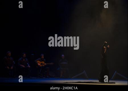 Eva Yerbabuena tritt auf !AY! Live auf der Bühne, im Rahmen des Flamenco Festivals London in Sadlers Wells Stockfoto