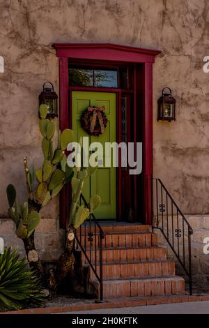 Bunte Historische Tucson Türarchitektur - Arizona Stockfoto