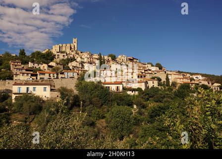 EUS, ein Dorf in der Vereinigung 'Les Plus Beaux Villages de France', im Departement Pyrénées-Orientales, Südfrankreich Stockfoto