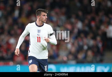 London, Großbritannien. Oktober 2021. Mason Mount (England) bei der WM-Qualifikation England gegen Ungarn, im Wembley Stadium, London, Großbritannien, am 12. Oktober 2021. Kredit: Paul Marriott/Alamy Live Nachrichten Stockfoto