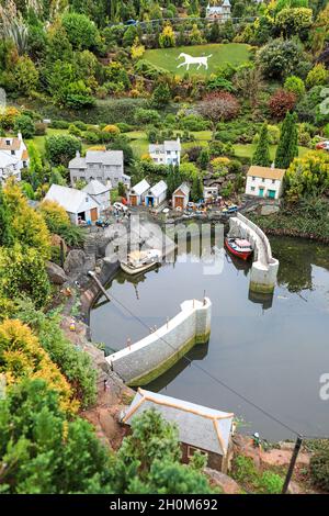 Der Hafen von Babbacombe Model Village, Babbacombe, Torquay, Devon, England, VEREINIGTES KÖNIGREICH Stockfoto
