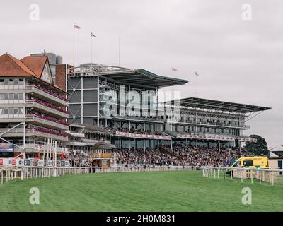 Die Melrose, Ebor und Knavesmmire steht und Racecorse auf der York Racecourse Yorkshire England UK Sommer 2021 Stockfoto