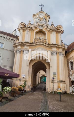 VILNIUS, LITAUEN - 16. AUGUST 2016: Kirche der Heiligen Dreifaltigkeit in Vilnius Litauen Stockfoto