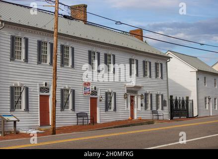 Blountville, Tennessee, USA - Oktober 5,2021: Deery Inn ein historisches Gebäude, das als Wegstation für die Great Stage Road begann. Stockfoto