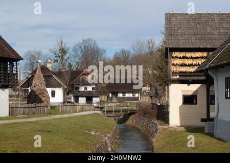 Staro selo Kumrovec, Geburtsort des jugoslawischen Führers Marschall Josip Broz Tito im alten Dorfmuseum, Kroatien Stockfoto