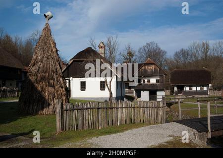 Staro selo Kumrovec, Geburtsort des jugoslawischen Führers Marschall Josip Broz Tito im alten Dorfmuseum, Kroatien Stockfoto