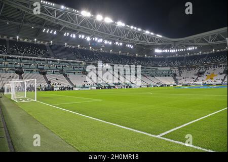 Turin, Italien. Oktober 2021. Innenansicht des Allianz Stadions in Turin, Italien Quelle: SPP Sport Press Foto. /Alamy Live News Stockfoto