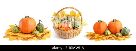 Ein großes Set aus kleinen Kürbissen und Kürbis in einem Weidenkorb, zur Halloween Dekoration. Auf weißem Hintergrund isolieren. Herbst Set mit dekorativen Kürbissen Stockfoto