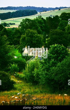 Dächer von Häusern im Pestdorf Eyam, Peak District National Park, Derbyshire, England Stockfoto