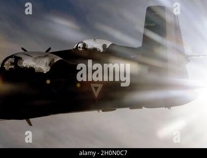 Flugzeug der mexikanischen Luftwaffe, das gegen die Sonne fliegt, mexikanische Armee. Luftaufnahme der Stadt Hermosillo, Mexiko. Hermosillo Sonora. (Foto von Isrrael Garnica / NortePhoto) Avioneta del a fuera Aerea Mexicana volando contra el sol, ejercito mexicano. Vista Aerea la ciudad Hermosillo, Mexiko. Hermosillo Sonora. (Foto von Isrrael Garnica/NortePhoto) Stockfoto