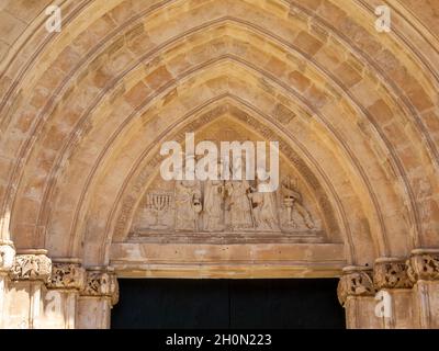 Porta de la Llum Tympanon Detail, Ciutadella de Menorca Kathedrale Stockfoto