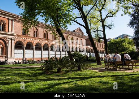 ITALIEN. LOMBARDEI. MAILAND. DIE UNIVERSITÄT MAILAND (EHEMALIGES KRANKENHAUS DES 15. JAHRHUNDERTS) Stockfoto