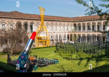 ITALIEN. LOMBARDEI. MAILAND. DIE UNIVERSITÄT MAILAND (EHEMALIGES KRANKENHAUS DER XV SEC) WÄHREND DER WOCHE DER 2015 DESIGN (INTERNI AUSSTELLUNG - ENERGIE FÜR C Stockfoto