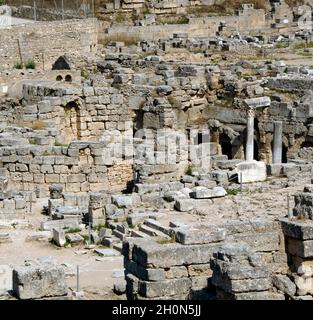 Griechenland. Peloponnes. Archäologische Stätte von Korinth. Ruinen. Stockfoto