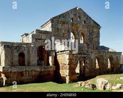 Syrien. Tote Städte. Serjilla. Alte Stadt gegründet ca. 473 n. Chr. und im 7. Jahrhundert n. Chr. aufgegeben. Öffentliche Bäder (byzantinische Zeit). Außenansicht. Ost fa Stockfoto