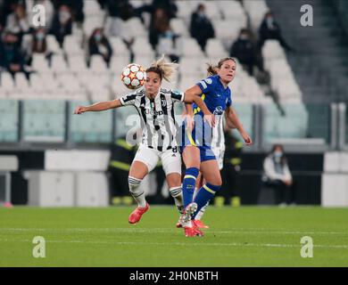 Turin, Italien, 13. Oktober 2021, Martina Rosuci (Juventus Women) während der UEFA Women's Champions League, Gruppe-A-Fußballspiel zwischen Juventus FC und Chelsea FC am 13. Oktober 2021 im Juventus-Stadion in Turin, Italien - Foto Nderim Kaceli / DPPI Stockfoto