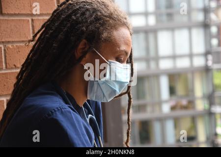 Ärztin mit langen Angst Stockfoto
