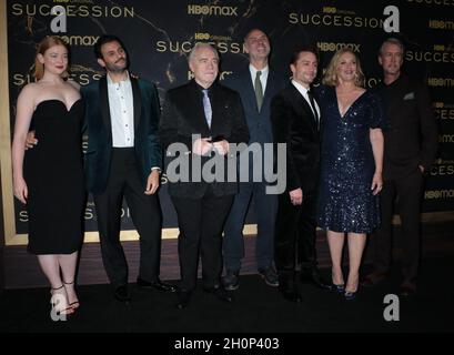 12. Oktober 2021.Sarah Snook, Arian Moayed, Brian Cox, Jesse Armstrong, Kieran Culkin, J. Smith-Cameron, Alan Ruck besuchen HBO's 'Succession' Season 3 Premiere im American Museum of Natural History in New York 12. Oktober 2021 Quelle: RW/MediaPunch Stockfoto