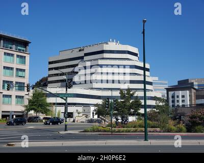 Usa. Juli 2021. Fassade des Ygnacio Center Büroparks in der Innenstadt von Walnut Creek, Kalifornien, 23. Juli 2021. (Foto: Smith Collection/Sftm/Gado/Sipa USA) Quelle: SIPA USA/Alamy Live News Stockfoto