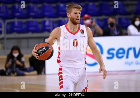 Barcelona, Spanien. Oktober 2021. 13. Oktober 2021, Barcelona, Katalonien, Spanien: Thomas Walkup während des Basketballspiels, das der Woche 3 der Euroleague entspricht, zwischen dem FC Barcelona und Olympiakos, spielte im Palau Blaugrana. Foto JGS/Cordon Press Credit: CORDON PRESS/Alamy Live News Stockfoto