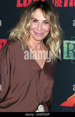 Los Angeles, Kalifornien. Oktober 2021. Kelly Conway bei der Ankunft für LOVE ON THE ROCK Weltpremiere, Hilton Los Angeles - Universal City, Los Angeles, CA 13. Oktober 2021. Kredit: Priscilla Grant/Everett Collection/Alamy Live Nachrichten Stockfoto