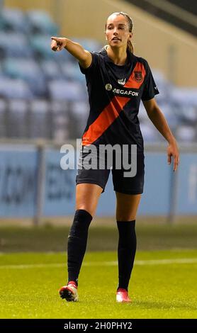 Manchester, England, 13. Oktober 2021. Rikke Sevecke aus Everton beim Spiel des FA Women's Continental League Cup im Academy Stadium, Manchester. Bildnachweis sollte lauten: Andrew Yates / Sportimage Stockfoto