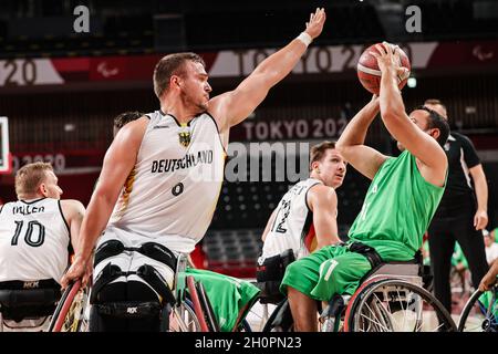 Tokio, Japan, 29. August 2021, Paralympische Spiele 2020 in Tokio, Rollstuhlbasketball für Männer. Deutschland gegen Algerien. LADJADJAT Samir (11 ALG), GUENTNER Matth Stockfoto