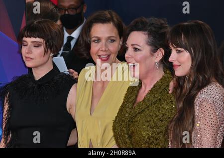 London, Großbritannien - 13. Oktober 2021 Jessie Buckley, Maggie Gyllenhaal, Olivia Colman und Dakota Johnson nehmen an der britischen Premiere der verlorenen Tochter beim BFI London Film Festival 2021 Teil.Quelle: Nils Jorgensen/Alamy Live News Stockfoto