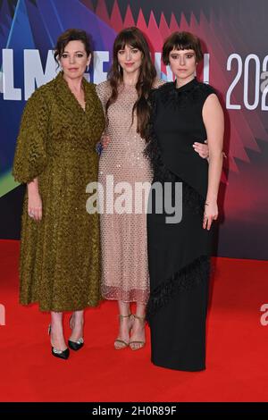 London, Großbritannien - 13. Oktober 2021 Olivia Colman, Dakota Johnson und Jessie Buckley nehmen an der britischen Premiere von The Lost Daughter beim BFI London Film Festival 2021 Teil.Quelle: Nils Jorgensen/Alamy Live News Stockfoto