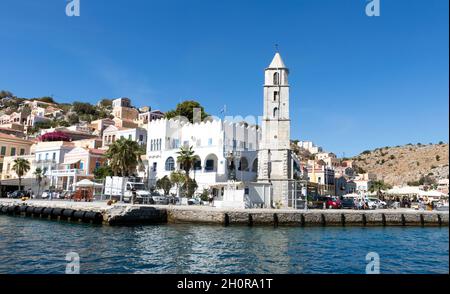 Der Uhrturm in Symi Hafen Griechische Inseln Griechenland Stockfoto