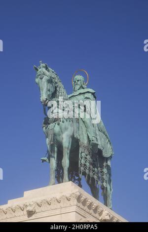 Reiterstatue von Str. Stephen (Szent Istvan Kiraly), Burgviertel, Budapest, Ungarn Stockfoto