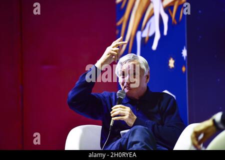 Luigi Ciotti während der Internationalen Buchmesse von Turin am 14. Oktober 2021 in Turin, Italien. Die Internationale Buchmesse von Turin kehrt nach fast zwei Jahren nach Beginn der Pandemie von Covid 19 nach Lingotto Fiere zurück. Stockfoto