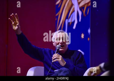 Luigi Ciotti während der Internationalen Buchmesse von Turin am 14. Oktober 2021 in Turin, Italien. Die Internationale Buchmesse von Turin kehrt nach fast zwei Jahren nach Beginn der Pandemie von Covid 19 nach Lingotto Fiere zurück. Stockfoto