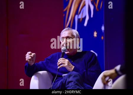 Luigi Ciotti während der Internationalen Buchmesse von Turin am 14. Oktober 2021 in Turin, Italien. Die Internationale Buchmesse von Turin kehrt nach fast zwei Jahren nach Beginn der Pandemie von Covid 19 nach Lingotto Fiere zurück. Stockfoto