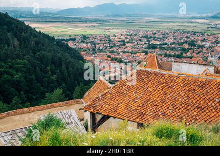 Rasnov Festung und Altstadt Ansicht in Rasnov, Rumänien Stockfoto