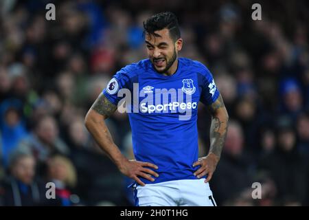 Evertons Theo Walcott reagiert auf eine Herausforderung Stockfoto