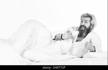 Start in den Tag mit gutem Kaffee. Gourmet-Espresso. Genießen Sie den morgendlichen Kaffee. Der Körper wurde der wesentlichen Komponente für eine gute Gesundheit und Energie beraubt Stockfoto