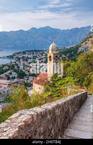 Die Kirche unserer Lieben Frau von Heilmittel ist eine römisch-katholische Kirche in Kotor, Montenegro, die zur römisch-katholischen Diözese Kotor gehört. Stockfoto