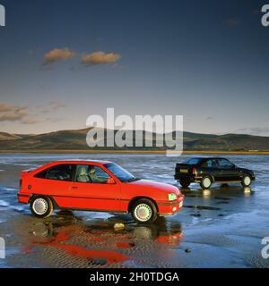 1988 Vauxhall Astra GTE MKII fährt in Wales Großbritannien Stockfoto