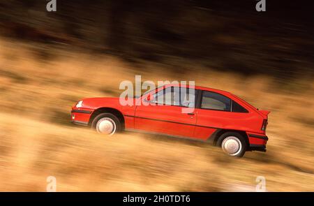 1988 Vauxhall Astra GTE MKII fährt in Wales Großbritannien Stockfoto