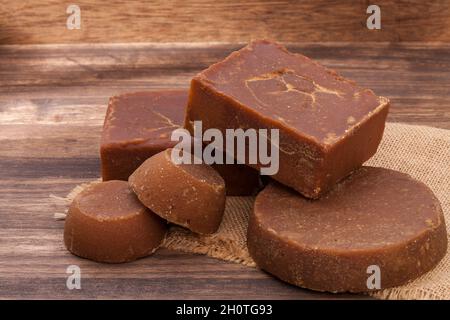 Panaela - Zuckerrohr harte Melasse oder Jagery und Zucker Stockfoto