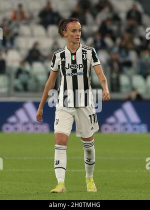 Turin, Italien. Oktober 2021. Barbara Bonansea (Juventus FC Women) während Juventus FC vs Chelsea, UEFA Champions League Women Football match in Turin, Italien, Oktober 13 2021 Quelle: Independent Photo Agency/Alamy Live News Stockfoto