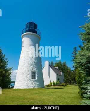 Old Presque Isle Lighthouse in einem öffentlichen Park gelegen Stockfoto