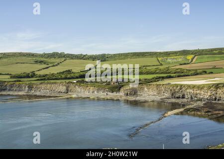 Englische Bucht in der Nähe von Jurasküste, Klippen Stockfoto