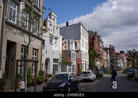 Lübeck, Deutschland - 20. Juli 2021 - ein typisches, mit einem Käfig abgestufte Giebelhaus Stockfoto