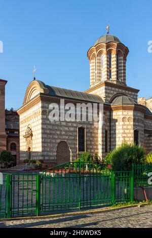 BUKAREST, RUMÄNIEN - 16. AUGUST 2021: Biserica Sfantul Anton Kirche in der Innenstadt (Altstadt) der Stadt Bukarest, Rumänien Stockfoto