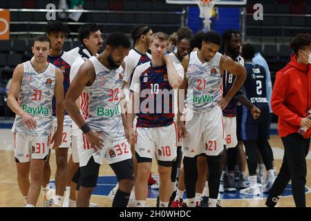 Sankt Petersburg, Russland. Oktober 2021. Ognjen Jaramaz (Platz 10) von Bayern beim Euroleague-Basketballspiel von Turkish Airlines zwischen Zenit Sankt Petersburg und dem FC Bayern München in der Sibur Arena in Sankt Petersburg in Aktion.(Endstand; Zenit 79:71 Bayern) Credit: SOPA Images Limited/Alamy Live News Stockfoto