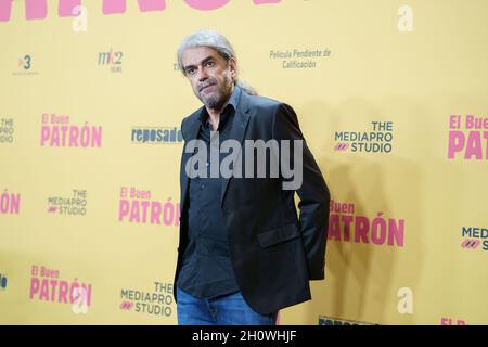 Madrid, Spanien. Oktober 2021. Fernando Leon de Aranoa nimmt an der Premiere des Films „El buen Patron“ im Callao Cinemas Teil. Kredit: SOPA Images Limited/Alamy Live Nachrichten Stockfoto